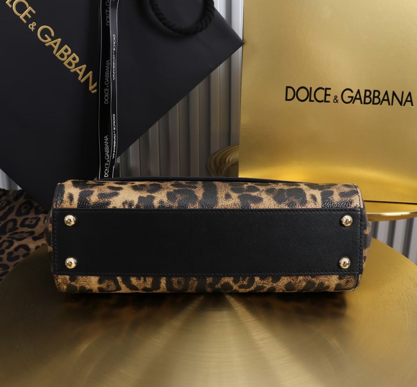 DOLCE & GABBANA