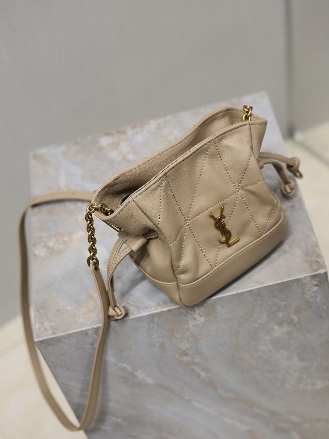 SAINT LAURENT MINI BUCKET BAG