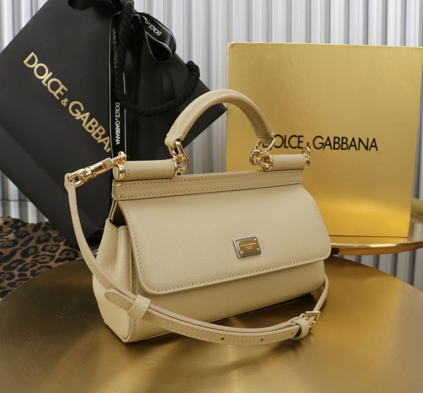 DOLCE & GABBANA