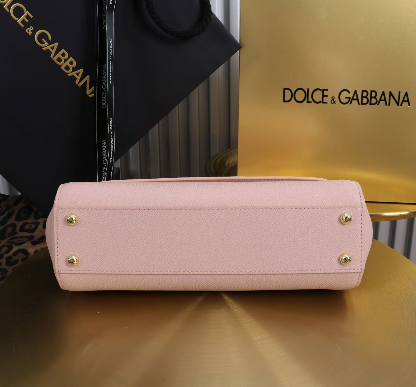 DOLCE & GABBANA