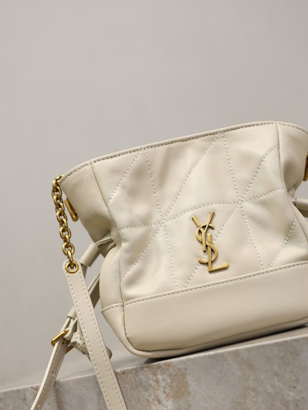 SAINT LAURENT MINI BUCKET BAG