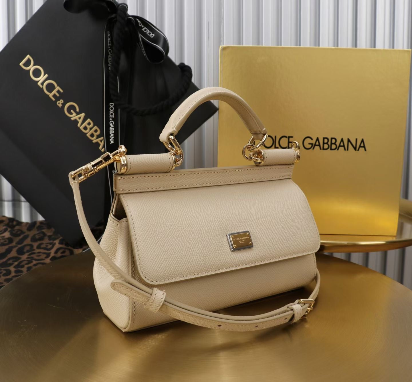 DOLCE & GABBANA