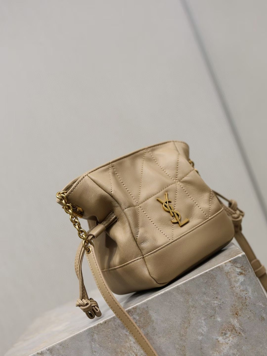 SAINT LAURENT MINI BUCKET BAG
