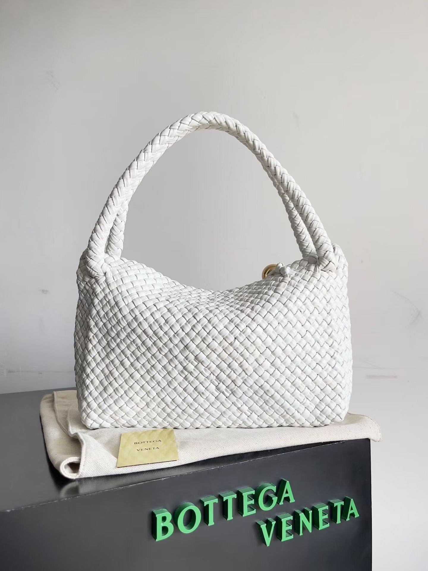BOTTEGA VENETA