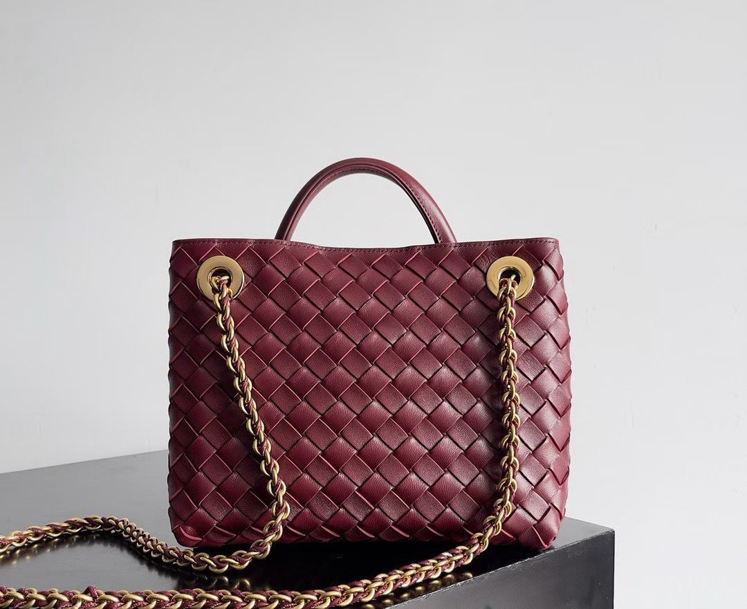 BOTTEGA VENETA