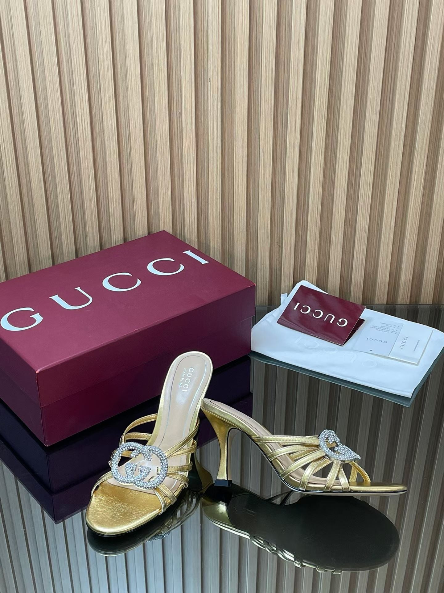 GUCCI