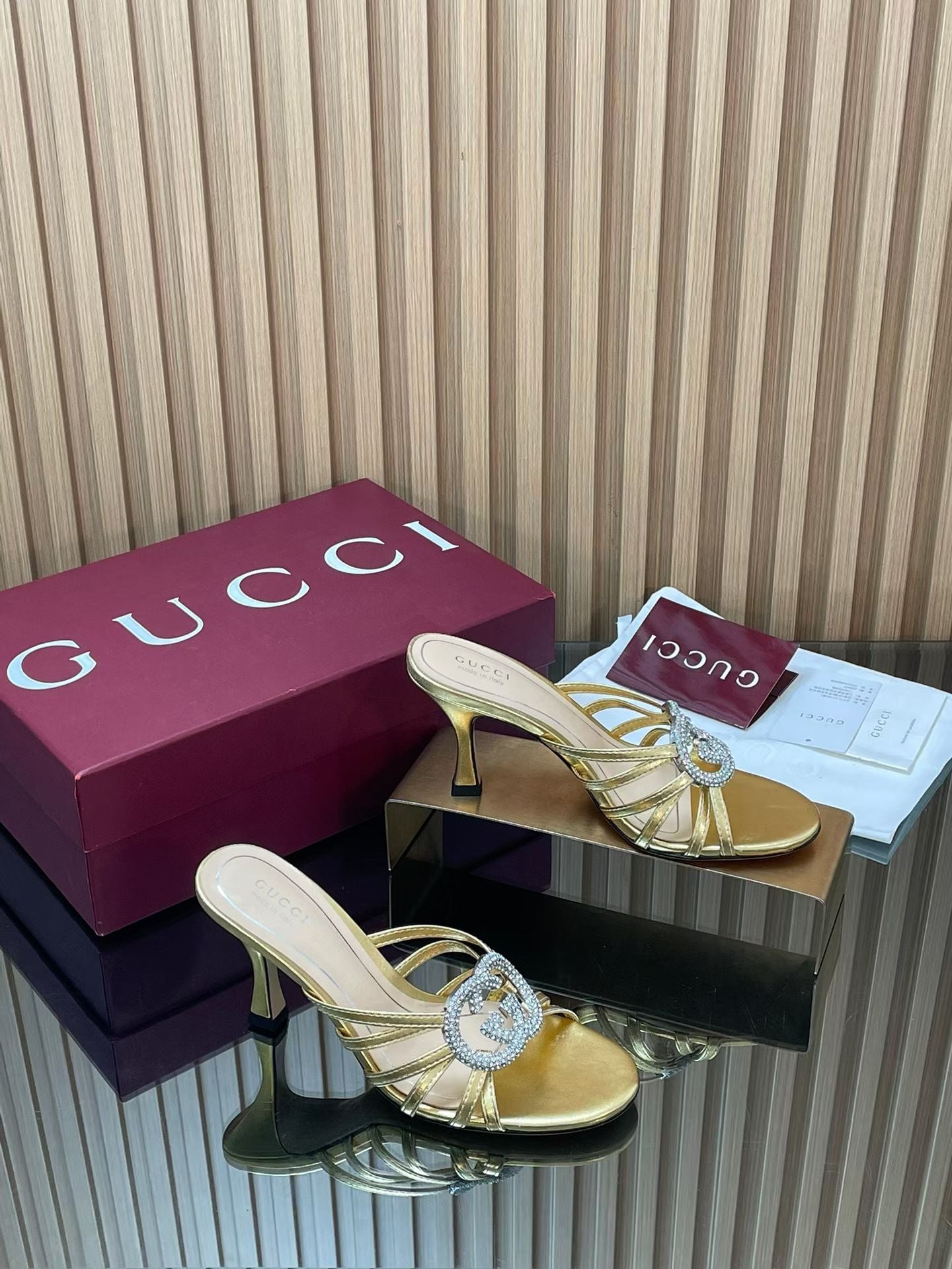 GUCCI