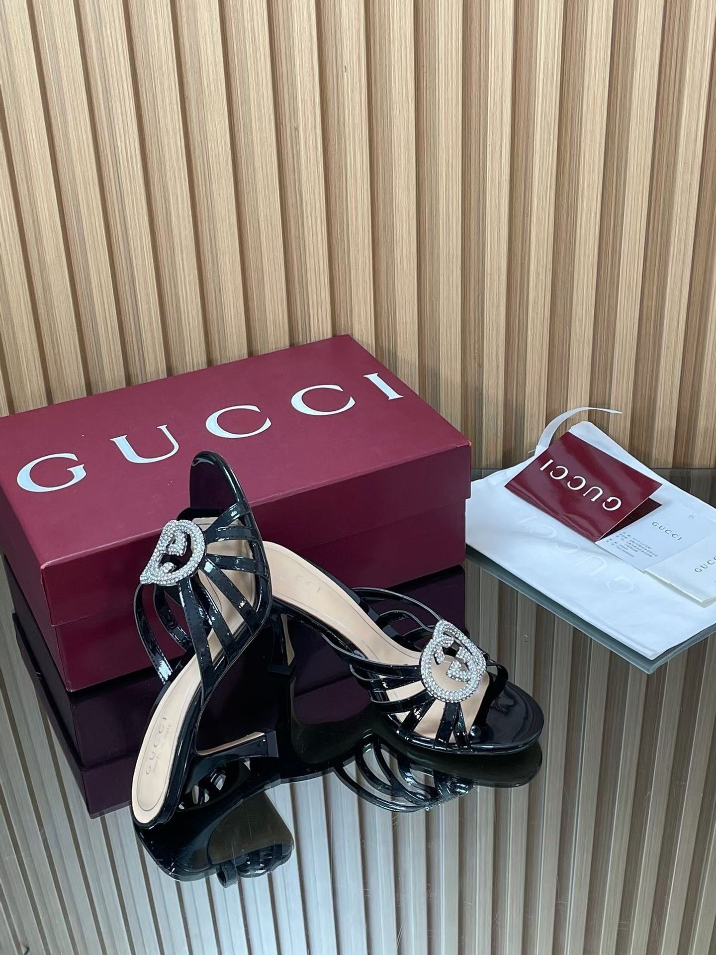 GUCCI