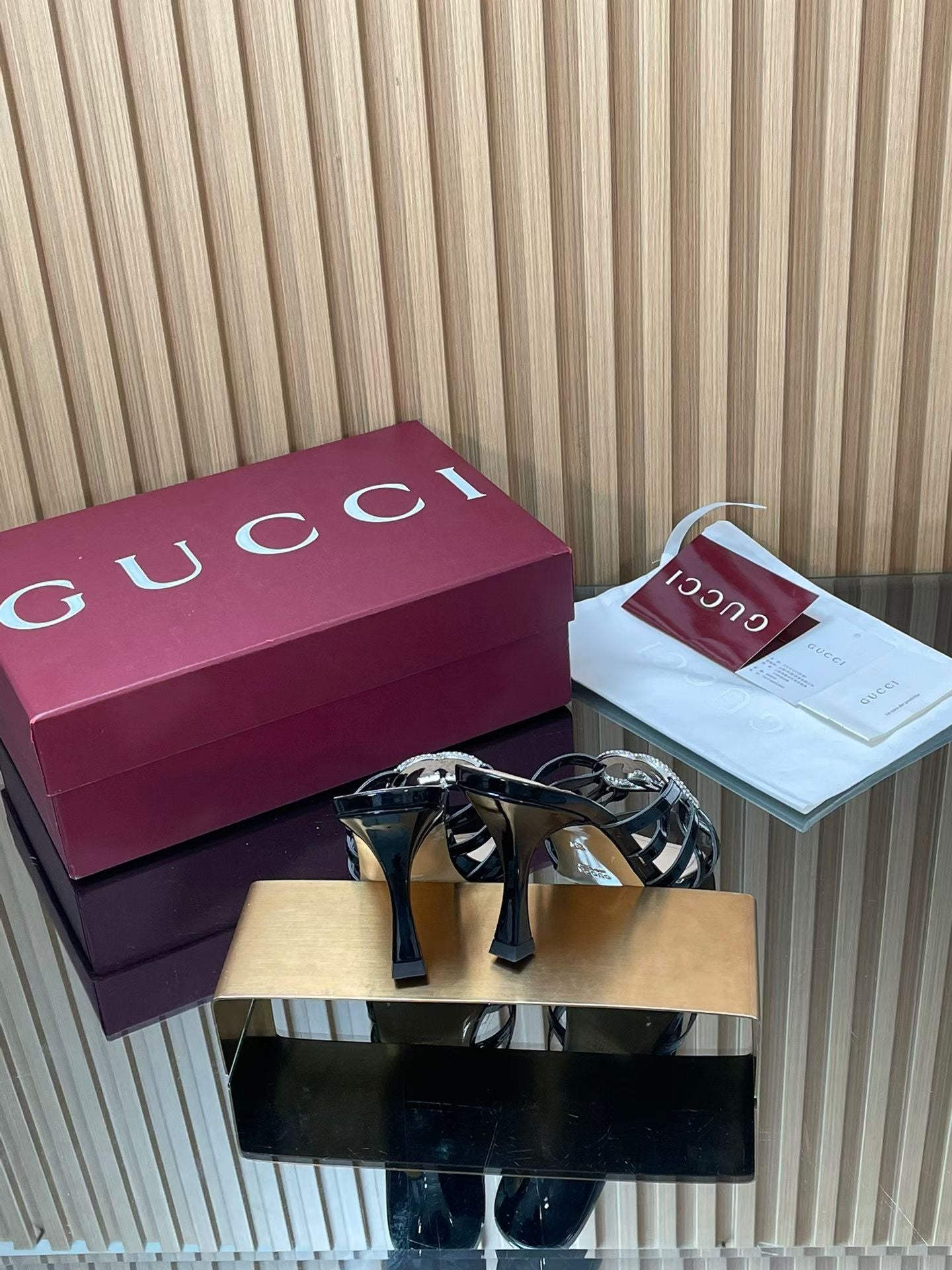 GUCCI
