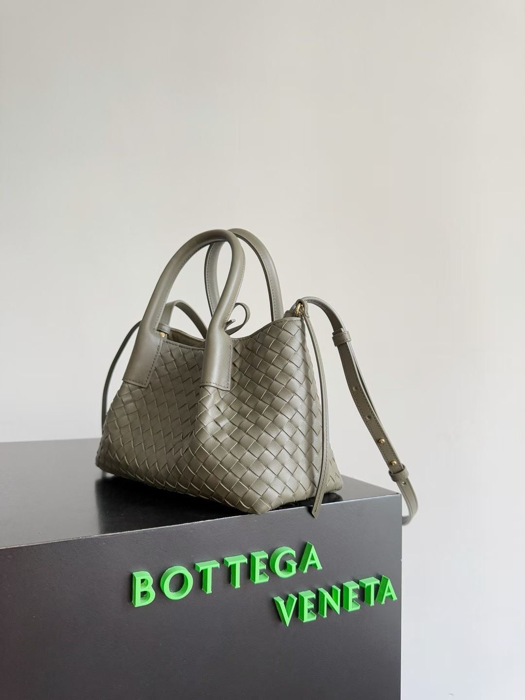 BOTTEGA VENETA