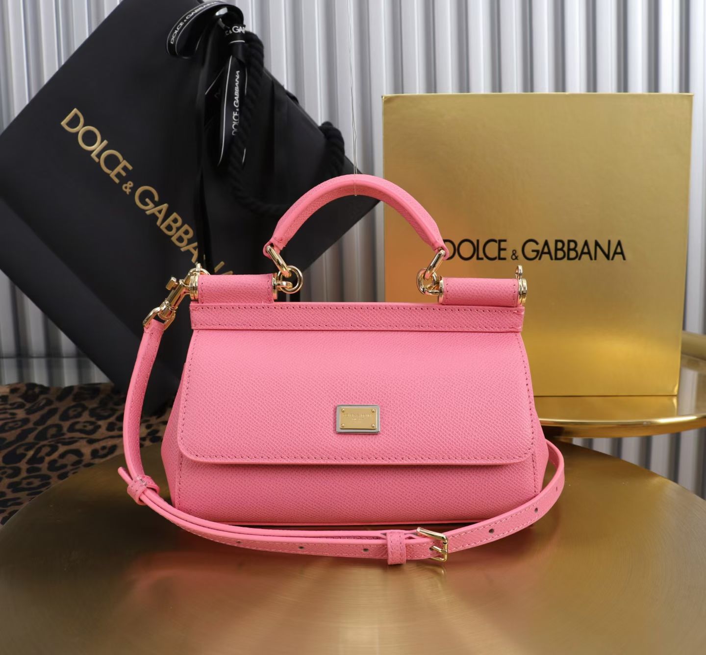 DOLCE & GABBANA