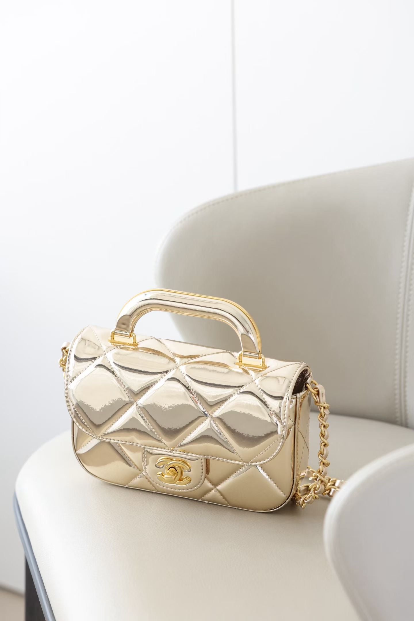 CHANEL SMALL CLUTCH WITH CHAIN