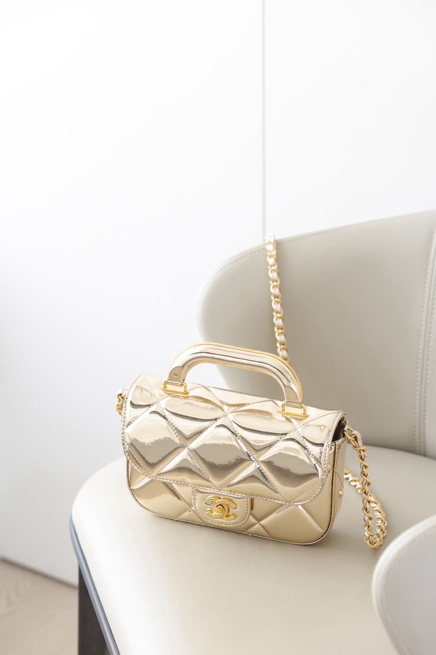 CHANEL SMALL CLUTCH WITH CHAIN