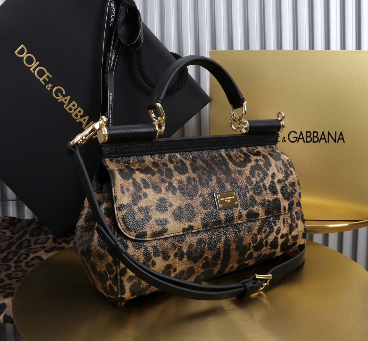 DOLCE & GABBANA