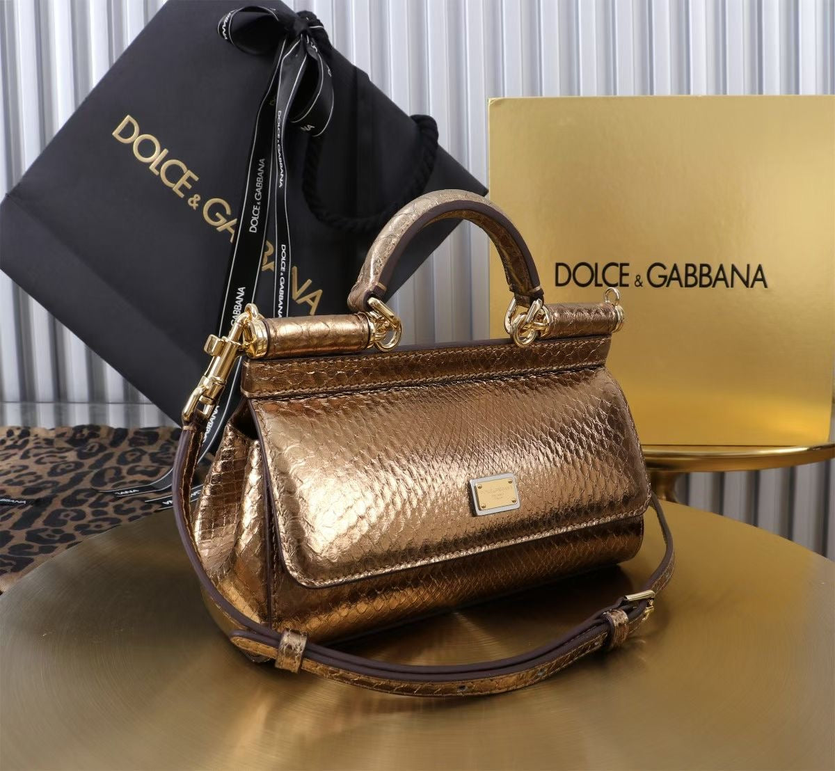 DOLCE & GABBANA
