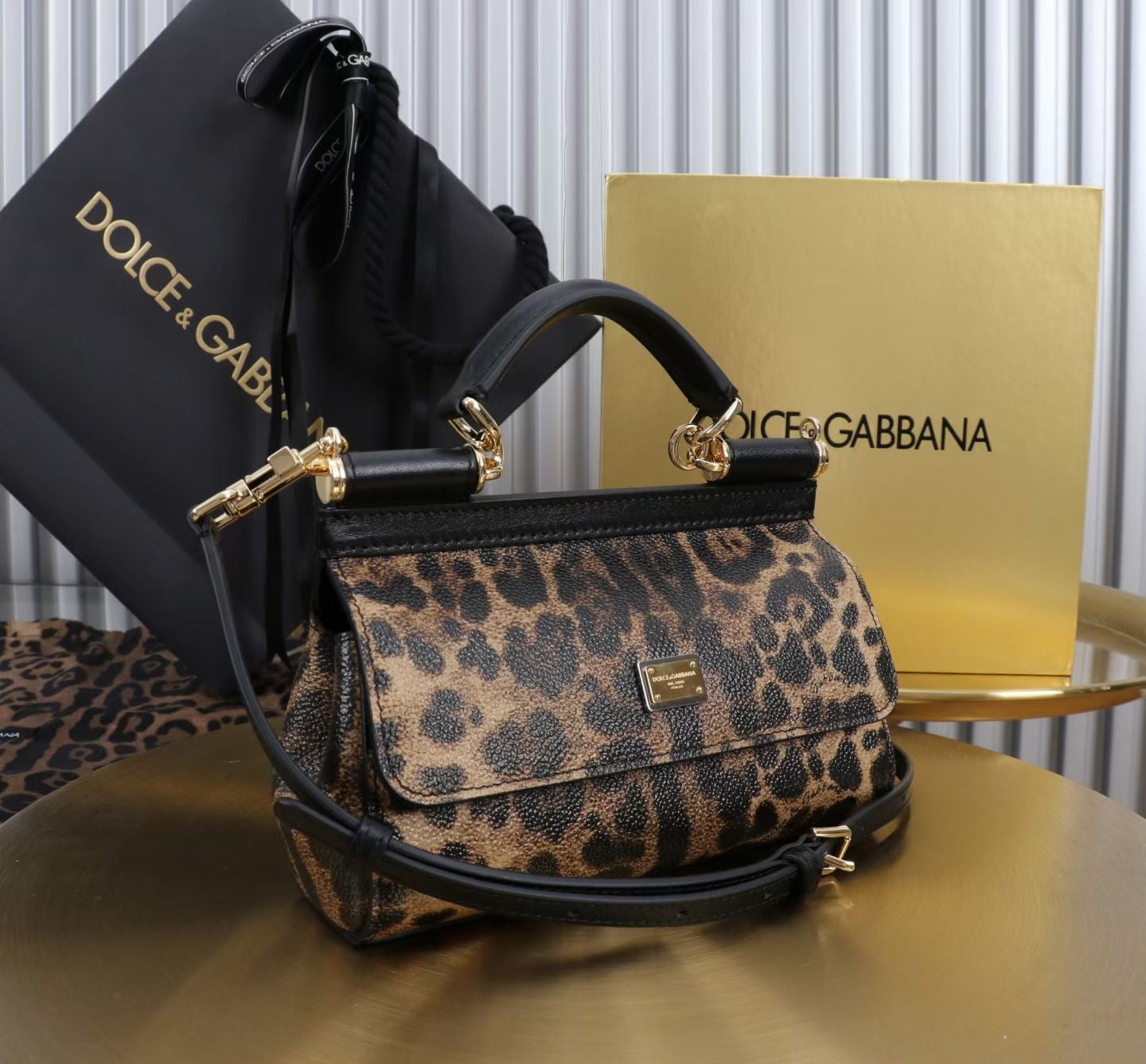 DOLCE & GABBANA