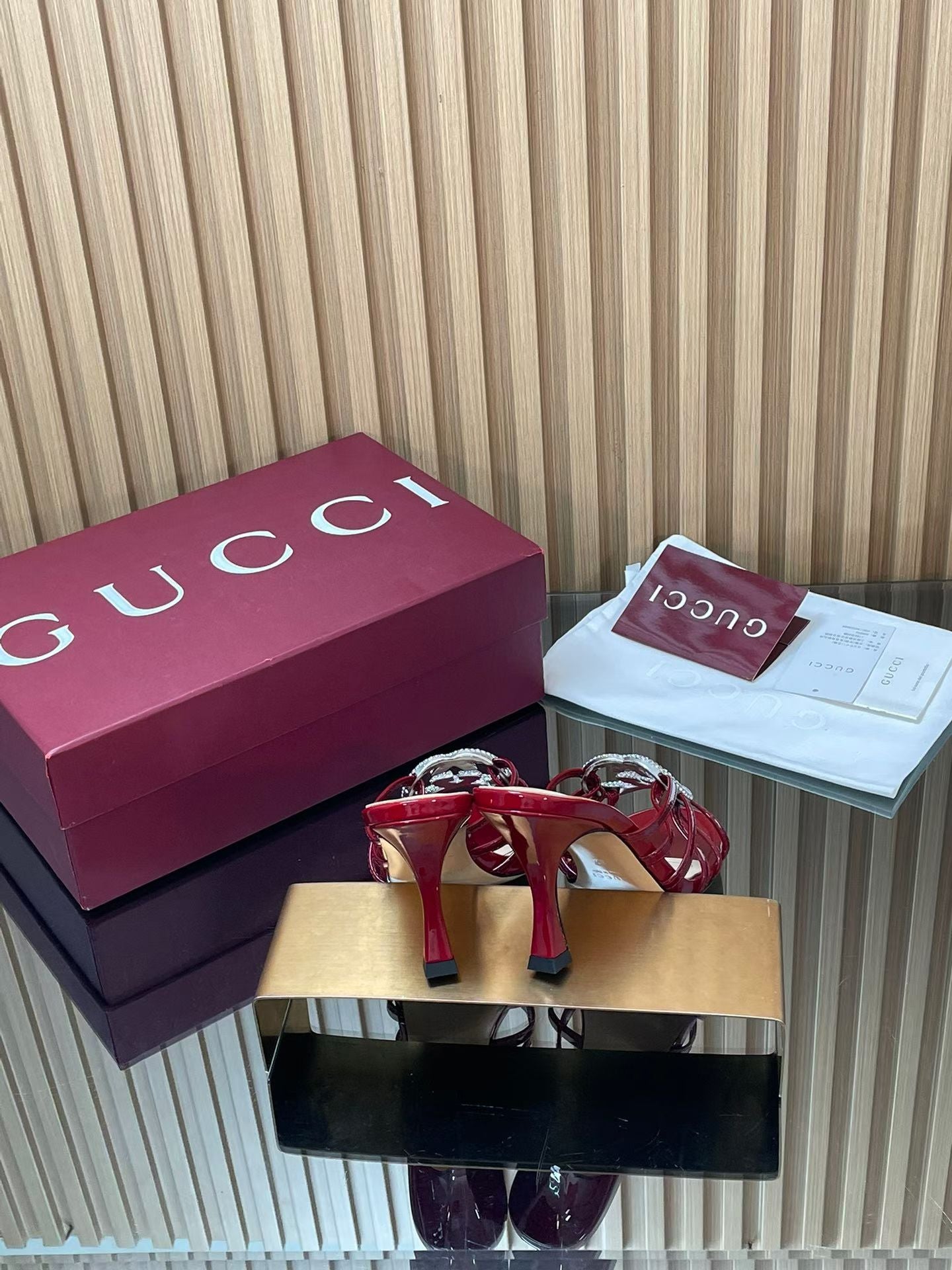GUCCI