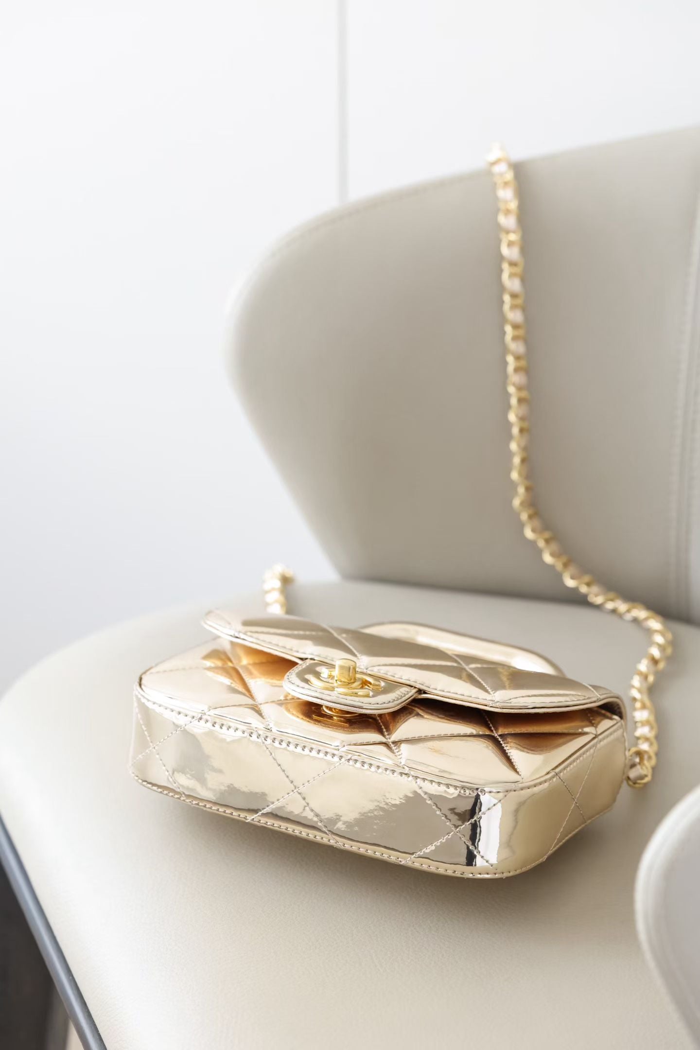 CHANEL SMALL CLUTCH WITH CHAIN