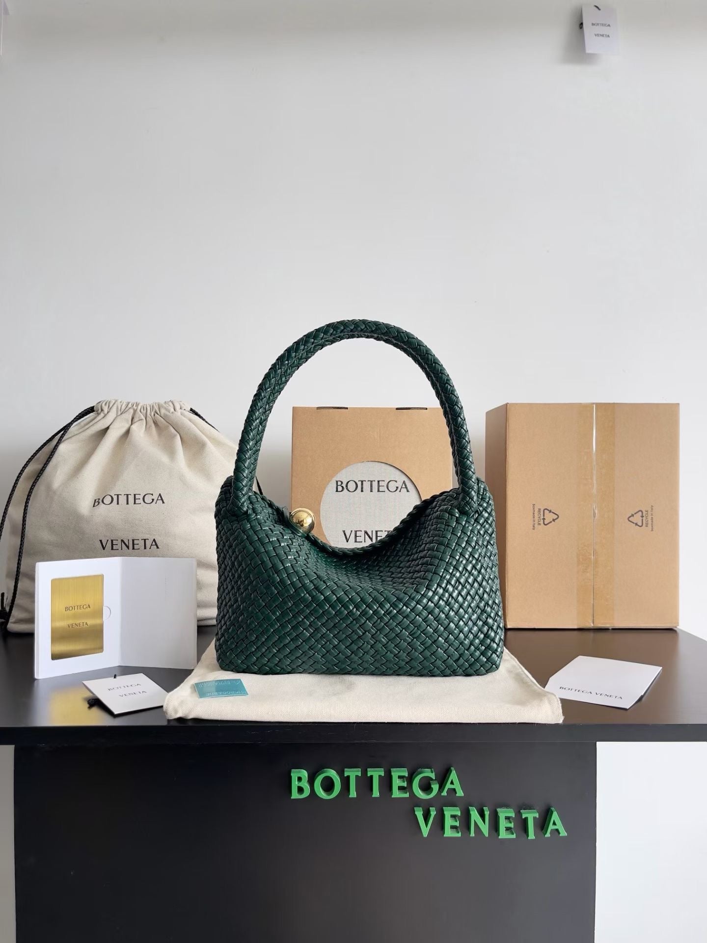 BOTTEGA VENETA
