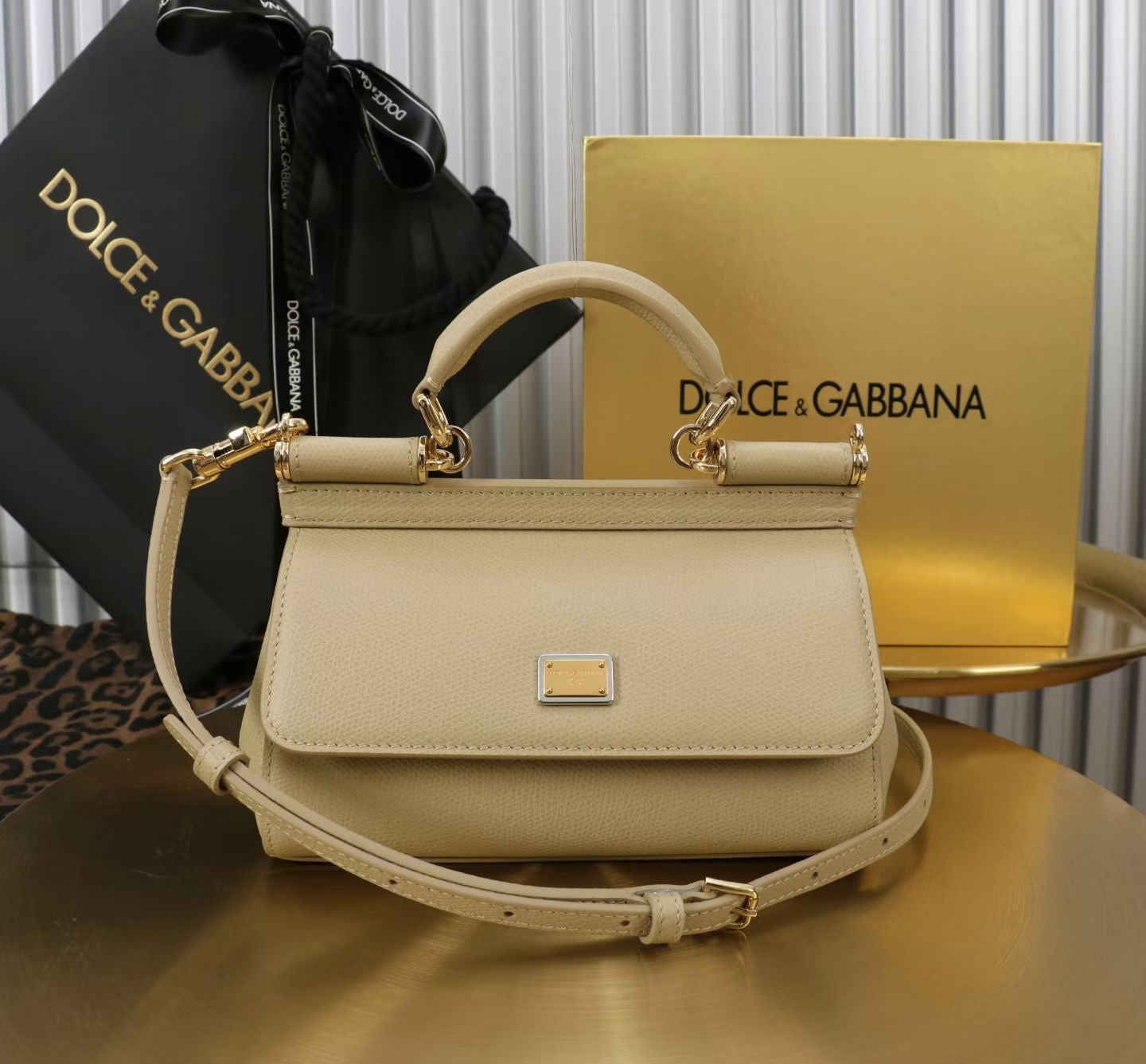 DOLCE & GABBANA