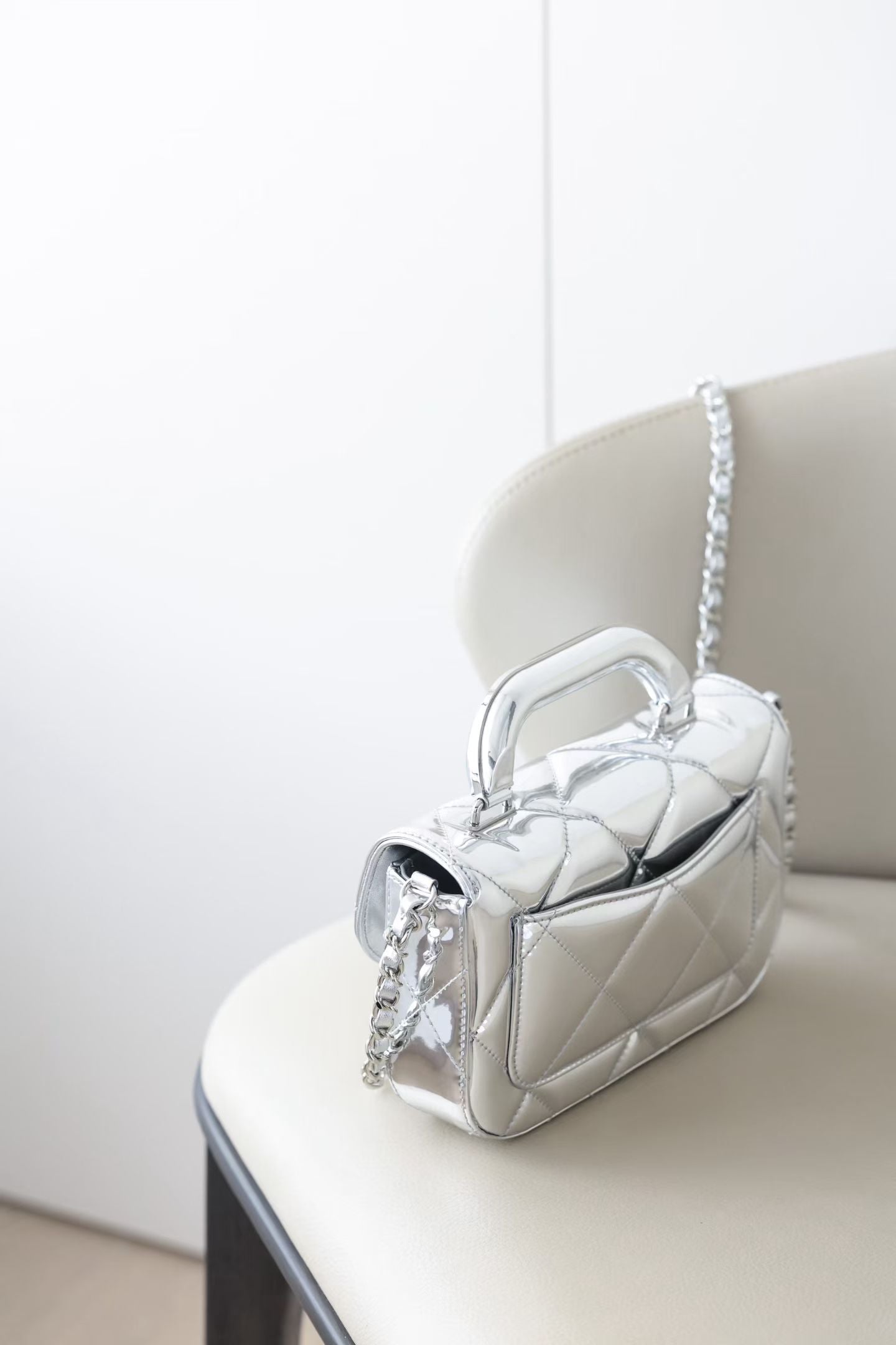 CHANEL SMALL CLUTCH WITH CHAIN