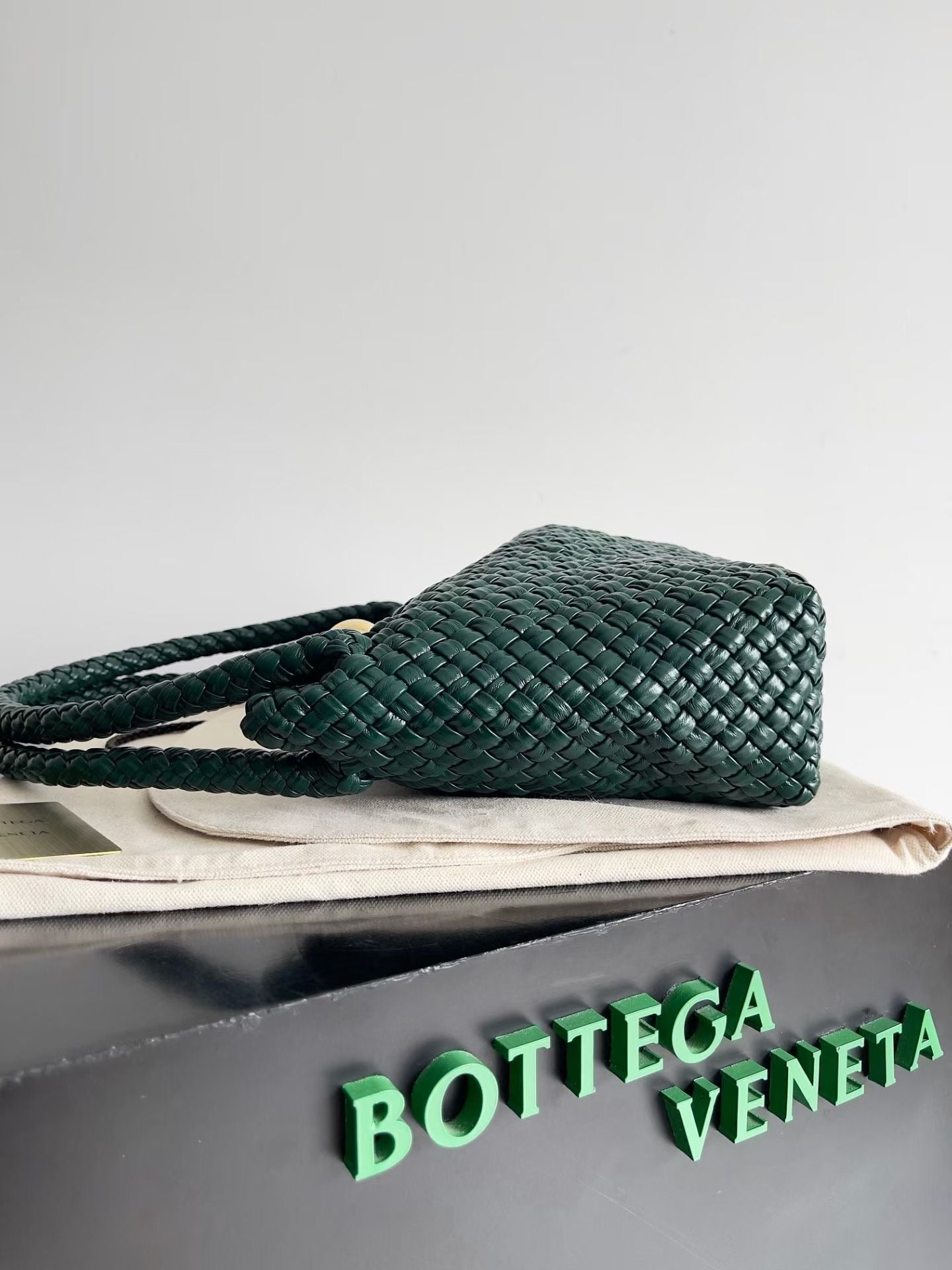 BOTTEGA VENETA