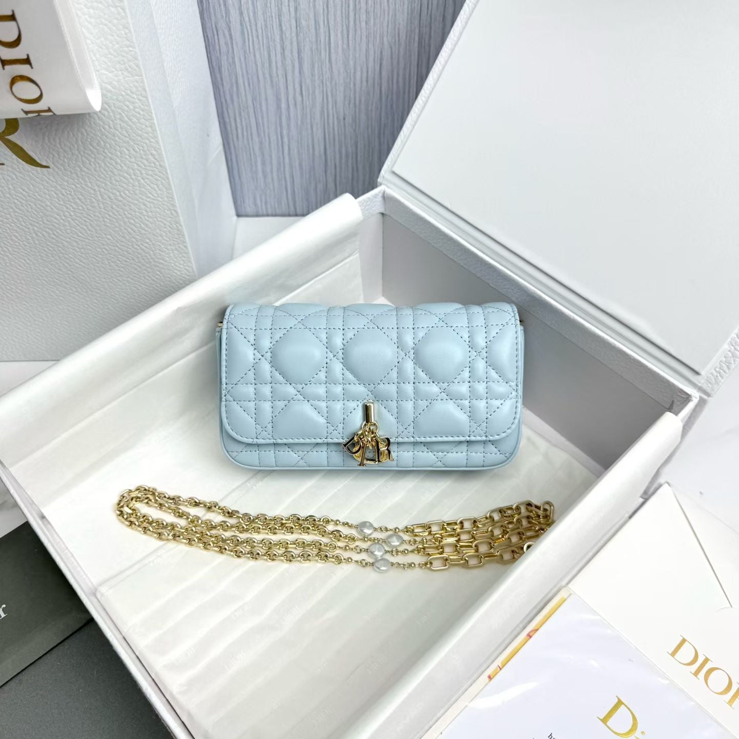Dior